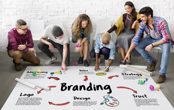 Branding, el manual d'aplicacions i els estils de la imatge corporativa